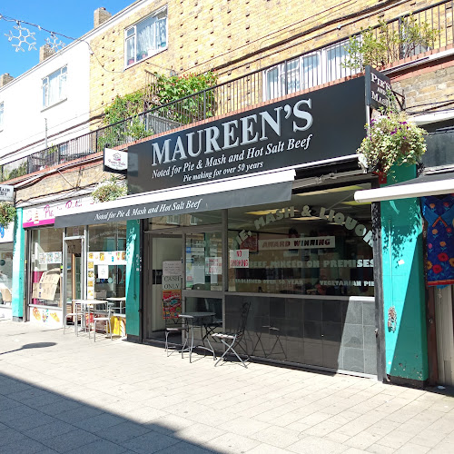Comments and reviews of Maureen's Pie & Mash