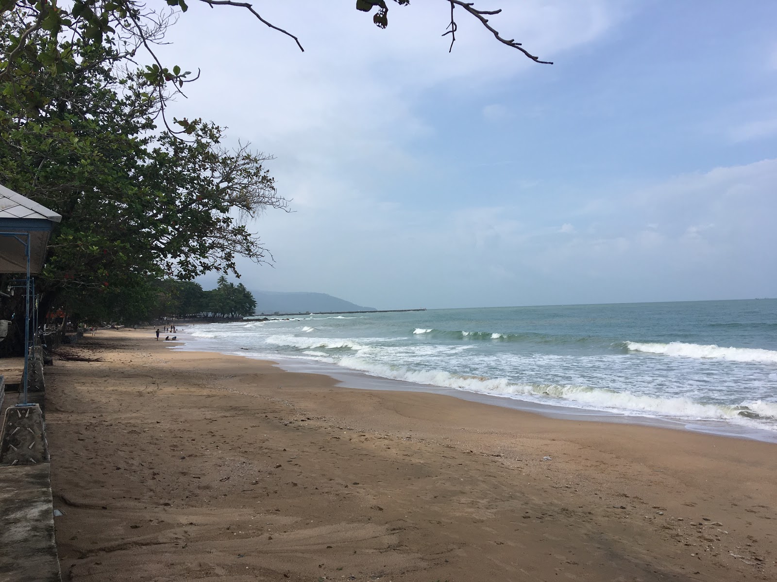 Foto van Hin Ngam Beach met turquoise puur water oppervlakte