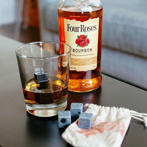 Liquor Store «Liquor Locker», reviews and photos, 1665 Oak Tree Road #360, Edison, NJ 08820, USA