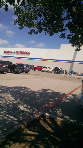 Sporting Goods Store «Academy Sports + Outdoors», reviews and photos, 7441 NE Loop 820, North Richland Hills, TX 76180, USA