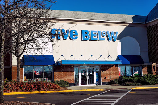 Variety Store «Five Below», reviews and photos, 1468 E Golf Rd, Schaumburg, IL 60173, USA