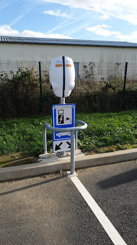 Borne de recharge de véhicules électriques E.Leclerc Charging Station Violaines