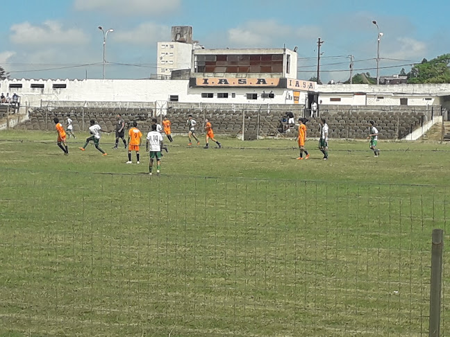 Opiniones de Parque Fossa - IASA en Montevideo - Campo de fútbol