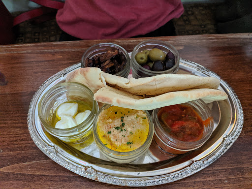 Fine Dining Restaurant «Sonoma Wine Shop / La Bodega Kitchen», reviews and photos, 2295 Gravenstein Hwy S, Sebastopol, CA 95472, USA