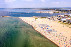 Φωτογραφία του Παραλία Warnemünde περιοχή θέρετρου στην παραλία