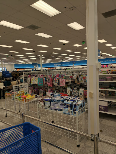 Clothing Store «Ross Dress for Less», reviews and photos, 20 N West End Blvd, Quakertown, PA 18951, USA