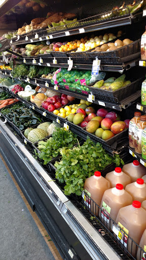 Grocery Store «J & J Foods», reviews and photos, 1075 Jesse Jewell Pkwy, Gainesville, GA 30501, USA