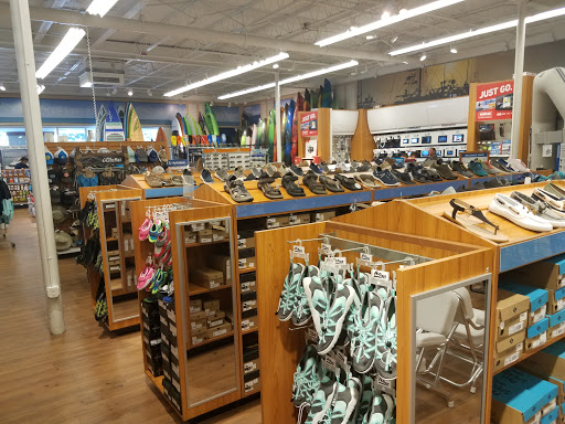 Marine Supply Store «West Marine», reviews and photos, 2063 9th St N, Naples, FL 34102, USA
