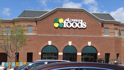 Lowes Foods, 1581 New Garden Rd, Greensboro, NC 27410, USA, 