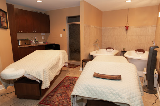 Beauty Salon «Neha Threading Salon & Spa», reviews and photos, 1501 Reisterstown Rd, Pikesville, MD 21208, USA