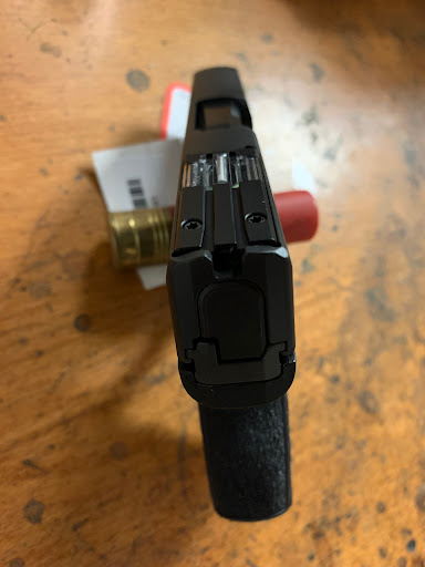 Gun Shop «Bergen Sporting Goods», reviews and photos, 649 Bergen Blvd, Ridgefield, NJ 07657, USA