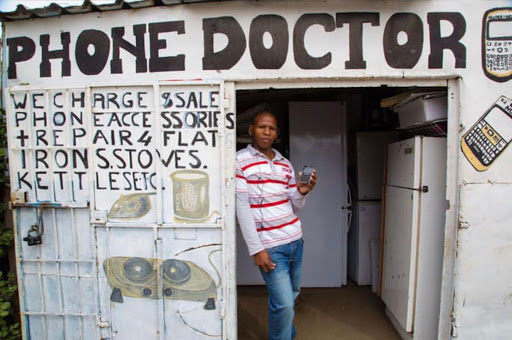 Computer Repair Service «iTech iPhone Repair», reviews and photos, 25 Seminole Ave, Lake Hiawatha, NJ 07034, USA