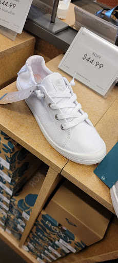 Shoe Store «DSW Designer Shoe Warehouse», reviews and photos, 7291 Mentor Ave, Mentor, OH 44060, USA