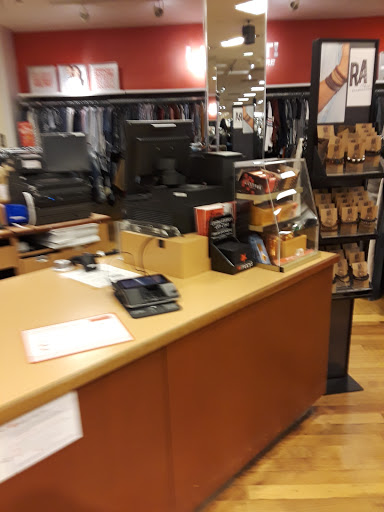 Department Store «Macys», reviews and photos