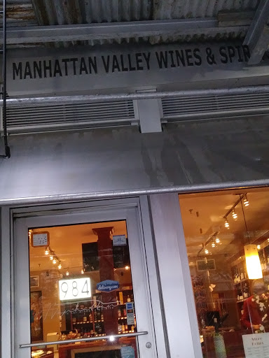 Wine Store «Manhattan Valley Wines & Spirits», reviews and photos, 984 Columbus Ave, New York, NY 10025, USA