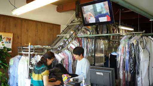 Dry Cleaner «Vogue Cleaners», reviews and photos, 595 Escuela Ave, Mountain View, CA 94040, USA
