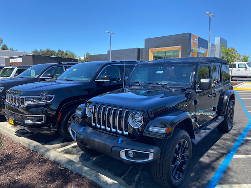 Car Dealer «Lithia Chrysler Jeep Dodge Ram of Concord», reviews and photos, 4901 Marsh Dr, Concord, CA 94520, USA