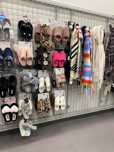 Clothing Store «Burlington Coat Factory», reviews and photos, 3671 N Freeway Blvd, Sacramento, CA 95834, USA