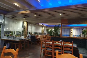 Griechisches Restaurant Mainland image