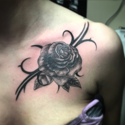 Tattoo Shop «Righteous Tattoo», reviews and photos, 2371 Manchester Rd, Akron, OH 44314, USA