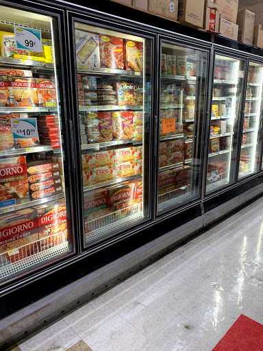 Supermarket «Fine Fare Supermarket», reviews and photos, 200 W Buttonwood St, Reading, PA 19601, USA