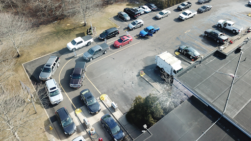 Car Wash «Hampton Auto Wash», reviews and photos, 296 W Montauk Hwy, Hampton Bays, NY 11946, USA