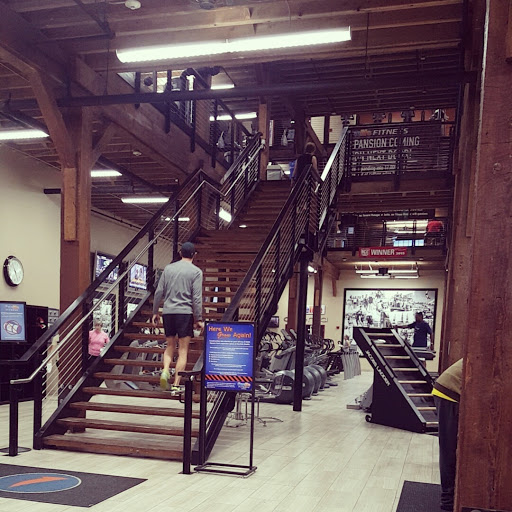 Health Club «Onelife Fitness - Norfolk Gym», reviews and photos, 1900 Monticello Ave, Norfolk, VA 23517, USA