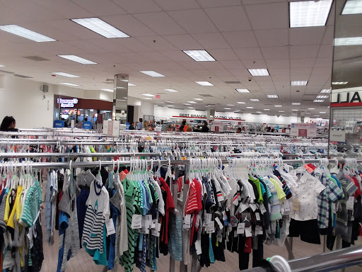 Clothing Store «Burlington Coat Factory», reviews and photos, 3800 US-98 #510, Lakeland, FL 33809, USA