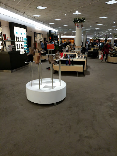 Department Store «Nordstrom», reviews and photos, 2901 S Capital of Texas Hwy, Austin, TX 78746, USA