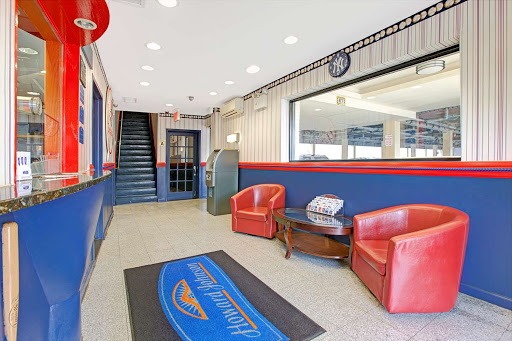 Howard Johnson Inn Yankee Stadium image 9
