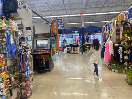 Thrift Store «Unique», reviews and photos, 2956 Gallows Rd, Falls Church, VA 22042, USA