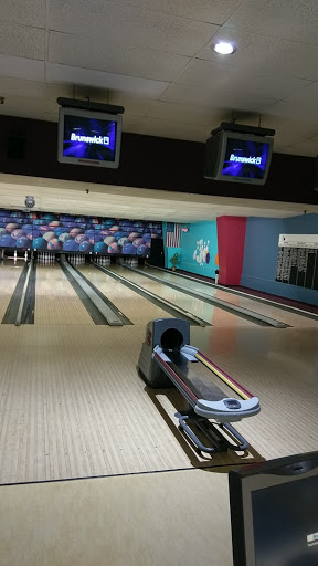 Bowling Alley «Lazy Loon Lanes», reviews and photos, 305 E Wilson St, Norwood Young America, MN 55368, USA