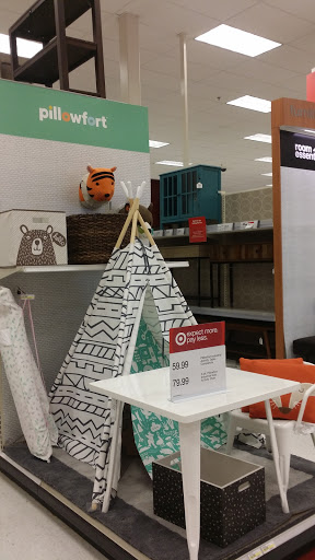 Department Store «Target», reviews and photos, 18855 N Market Pl Dr, Aurora, OH 44202, USA