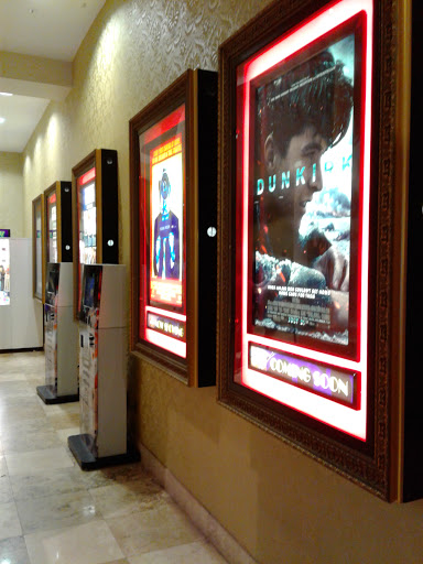 Movie Theater «Premiere Theaters Oaks 10», reviews and photos, 1800 W Hibiscus Blvd, Melbourne, FL 32901, USA