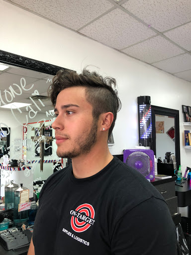 Barber Shop «Silver Spurs Barber Shop», reviews and photos, 282 E Ovilla Rd, Red Oak, TX 75154, USA