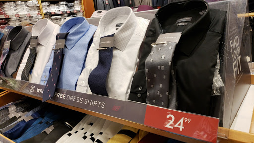 Clothing Store «Van Heusen», reviews and photos, 1 Outlet Blvd, Wrentham, MA 02093, USA
