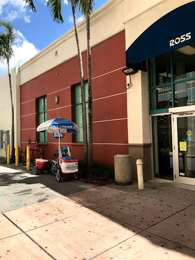 Clothing Store «Ross Dress for Less», reviews and photos, 2 Miracle Mile, Coral Gables, FL 33134, USA