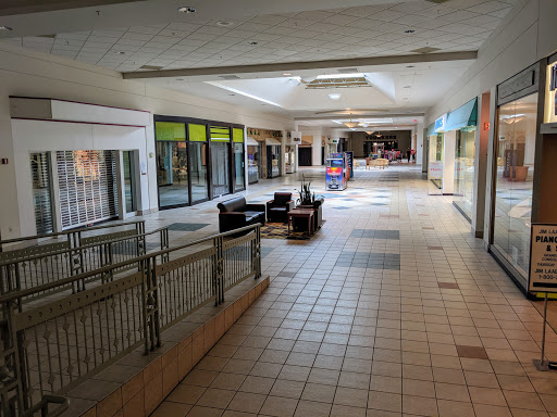 Shopping Mall «Forest Mall», reviews and photos, 835 W Johnson St, Fond du Lac, WI 54935, USA