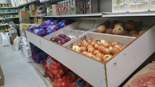 Indian Grocery Store «INDIA MARKET & SUPER EYEBROW THREADING», reviews and photos, 5203 Elkhorn Blvd, Sacramento, CA 95842, USA