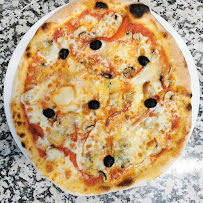 Plats et boissons du Pizzeria Pizza LUCANIA à Le Creusot - n°15