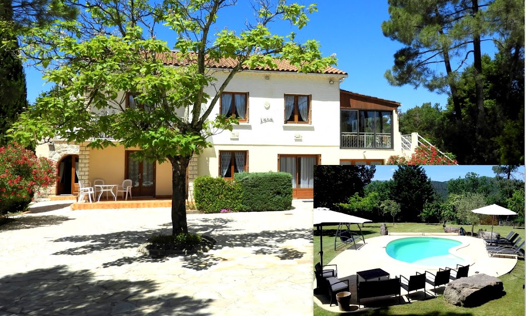Lazuel:location saisonnière villa/gîte avec piscine Holiday rental Ardèche Aubenas Vallon Pont d'Arc à Aubenas