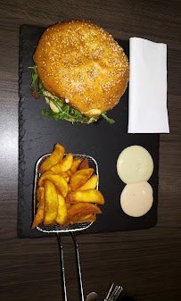 Plats et boissons du Restaurant de hamburgers Mon Burger - Bar à Jeux à Mulhouse - n°11