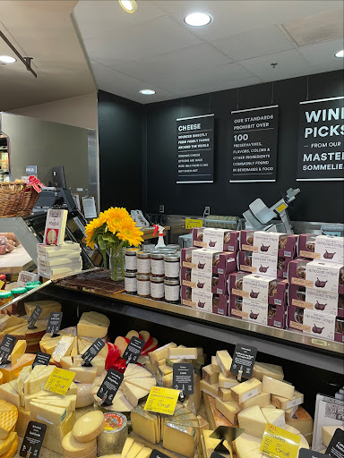 Grocery Store «Whole Foods Market», reviews and photos, 1210 NW Couch St, Portland, OR 97209, USA