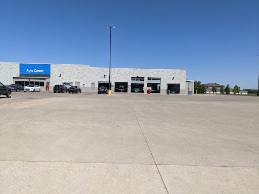 Department Store «Walmart Supercenter», reviews and photos, 415 34th St N, Dilworth, MN 56529, USA