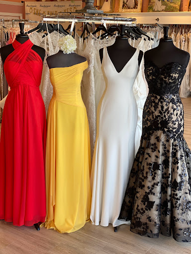 Bridal Shop «Facchianos Bridal and Formal Attire», reviews and photos, 4910 W Kenosha St, Broken Arrow, OK 74012, USA