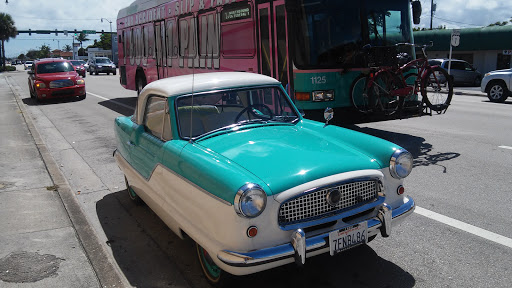 Thrift Store «Goodwill West Palm Beach/South Dixie Store & Donation Center», reviews and photos