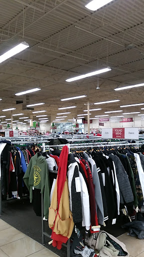 Clothing Store «Burlington Coat Factory», reviews and photos, 6900 Chestnut St, Gilroy, CA 95020, USA