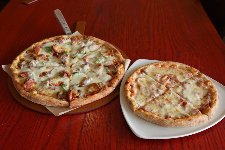 #1 best pizza place in Lady Lake - Flippers Pizzeria