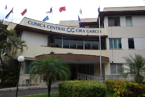 Clínica Central Cira García image
