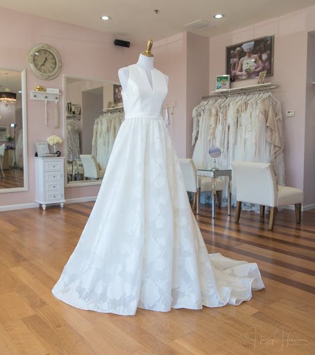 Bridal Shop «Here Comes The Dress», reviews and photos, 850 E 1050 N #101, Chesterton, IN 46304, USA